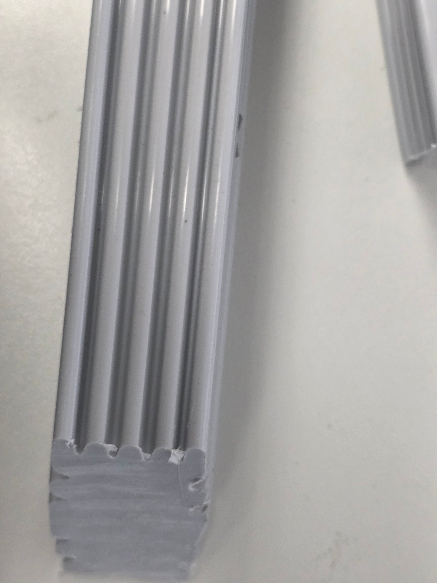 3093 Dunbier Centre-Line Kit Inc 20mm Sq Leg Per Pair