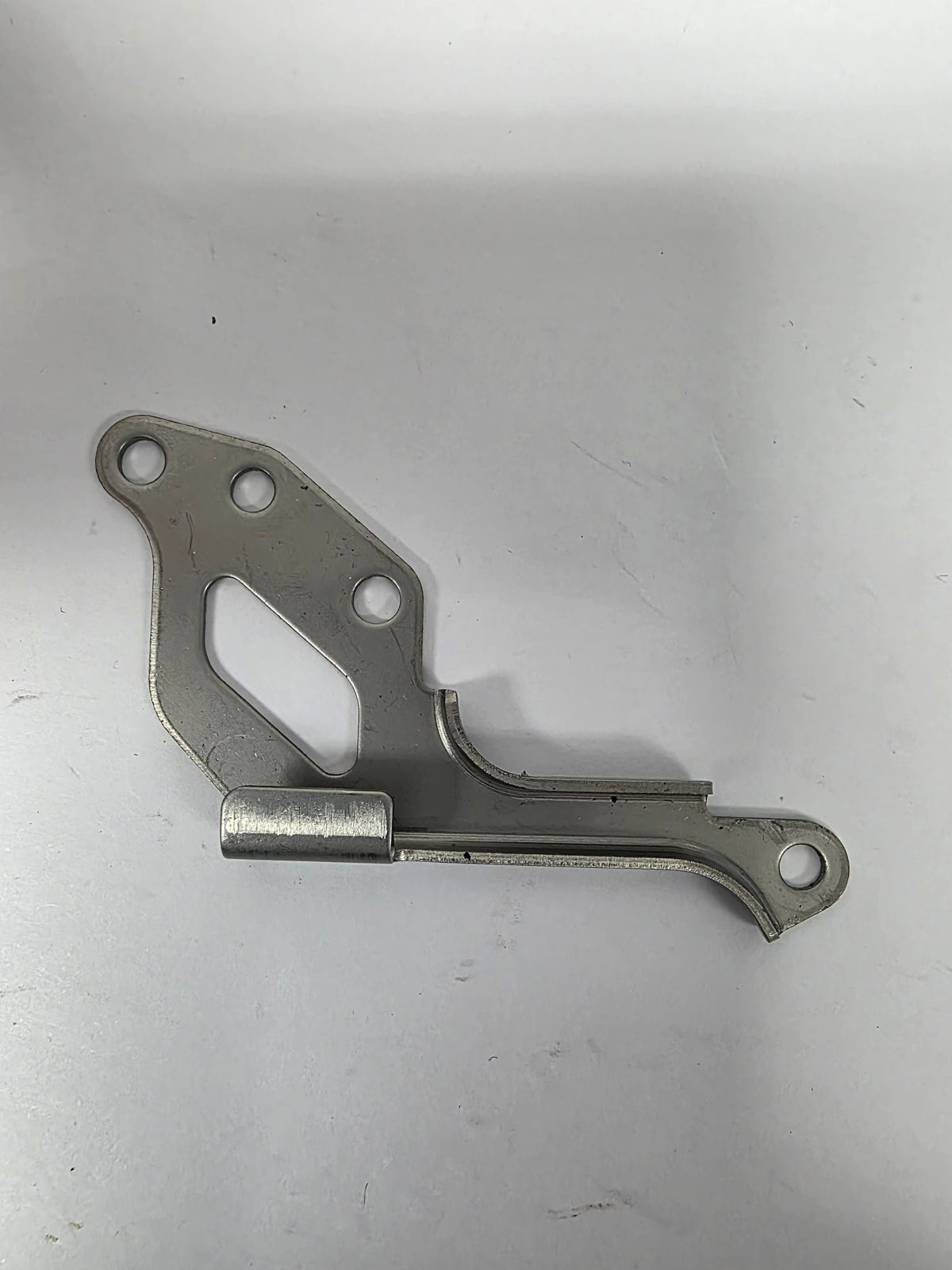 37725-88L00 Suzuki Neutral Switch Bracket | Genuine Used Part - photo 2 of 2