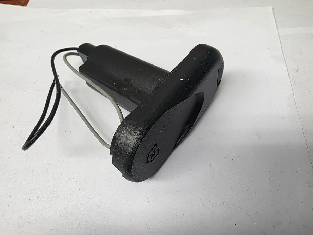 497441 Attwood Plug-In Chrome Base For Stern Pole Light 12 Volt 2 Pin | Marine Electrical Part