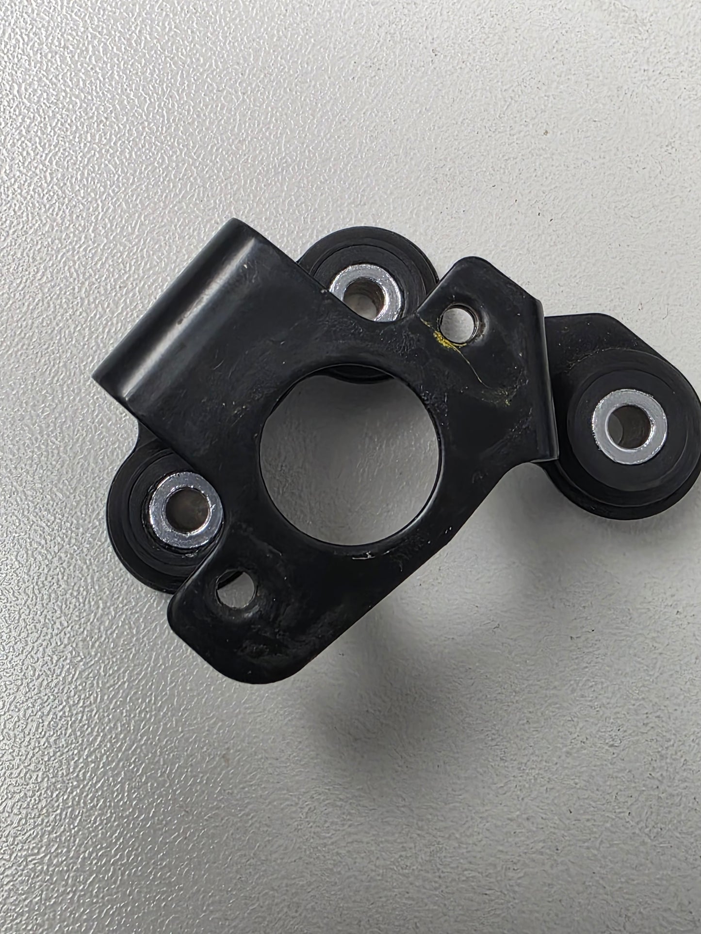 6K7-85886-01-00 6K7-85886-00-00 Yamaha Z200 Air Temp Sensor Bracket | Genuine Used Part