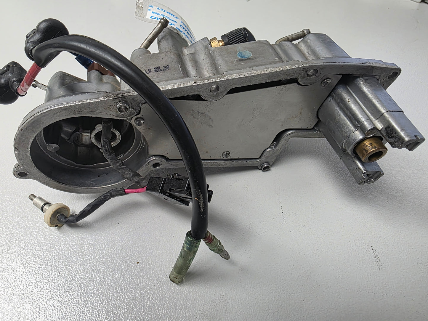 68F-14182-01-00 Yamaha Z200 Float Chamber Cover | Genuine Used Part
