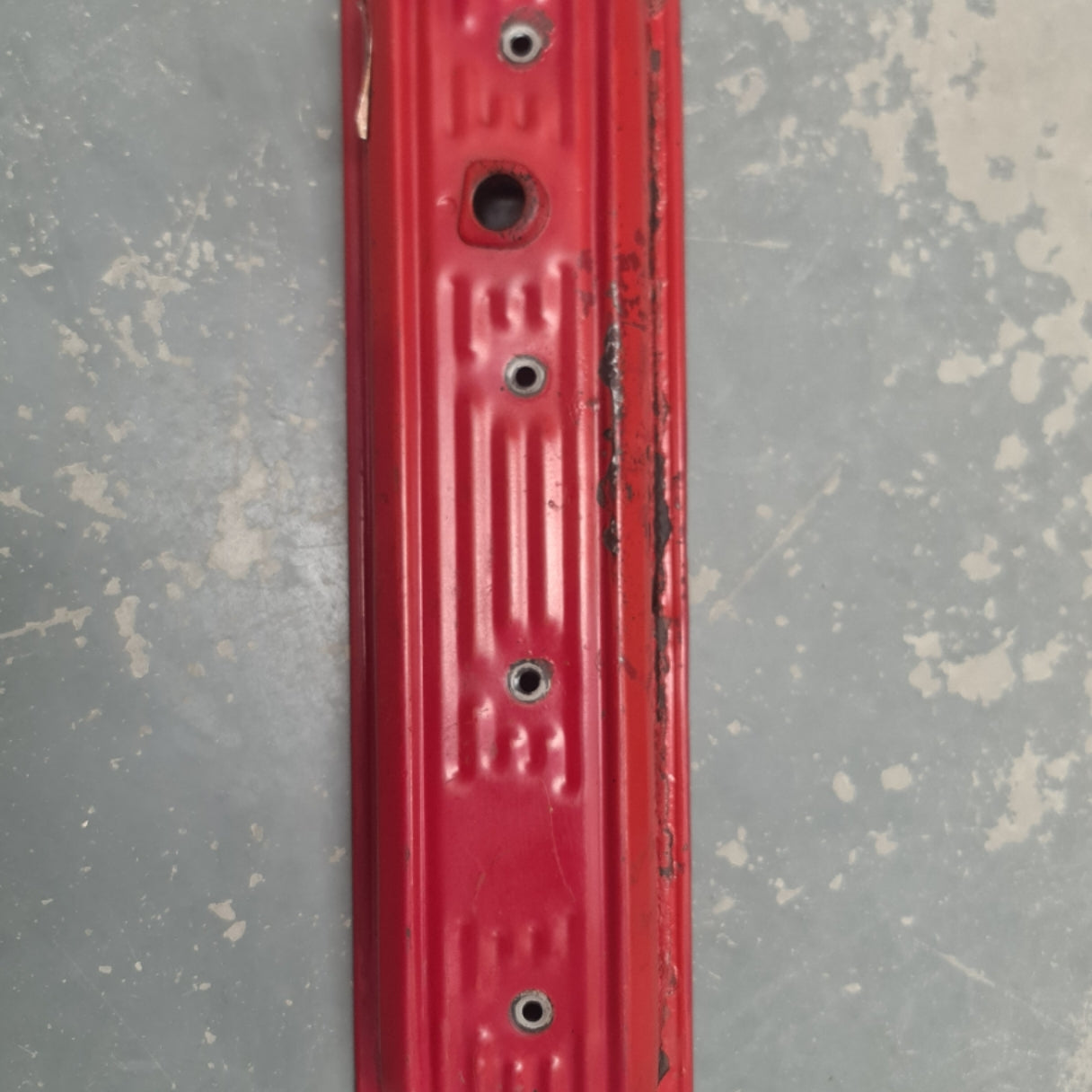 3856928 Volvo Valve Cover | Genuine Used Part