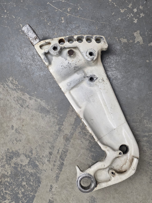 0396309 Johnson 90HP Stern Bracket (Port) | Genuine Used Part