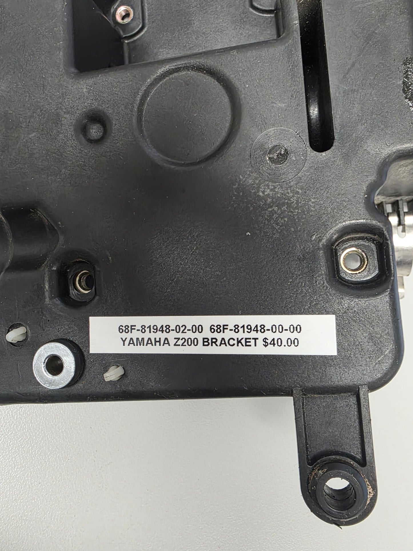 68f-81948-02-00 68f-81948-00-00 Yamaha Z200 Bracket | Genuine Used Part