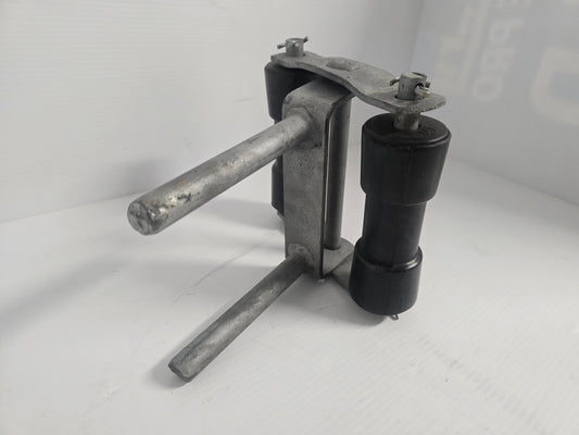 3142 Dunbier Rubber Roller & Bracket Double Rocker 6"