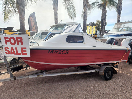 Savage 5.3m half cab - $9,500