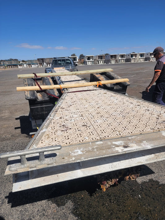 Something a bit different with maintenance in the Wallaroo Marina today!