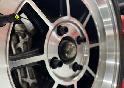 KWM074 Whiteline Universal Tyre Valve Caps Whiteline 'W' Branded | Genuine Whiteline Suspension Component - photo 3 of 3