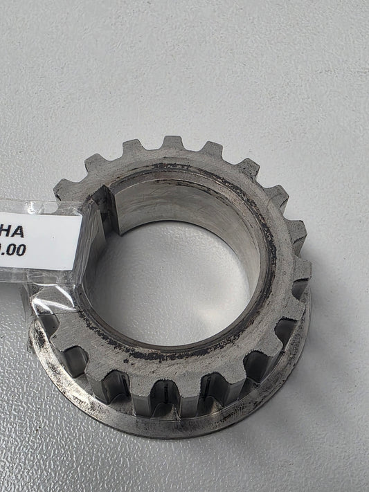 65W-11536-10-00 Yamaha F40BET Drive Gear | Genuine Used Part