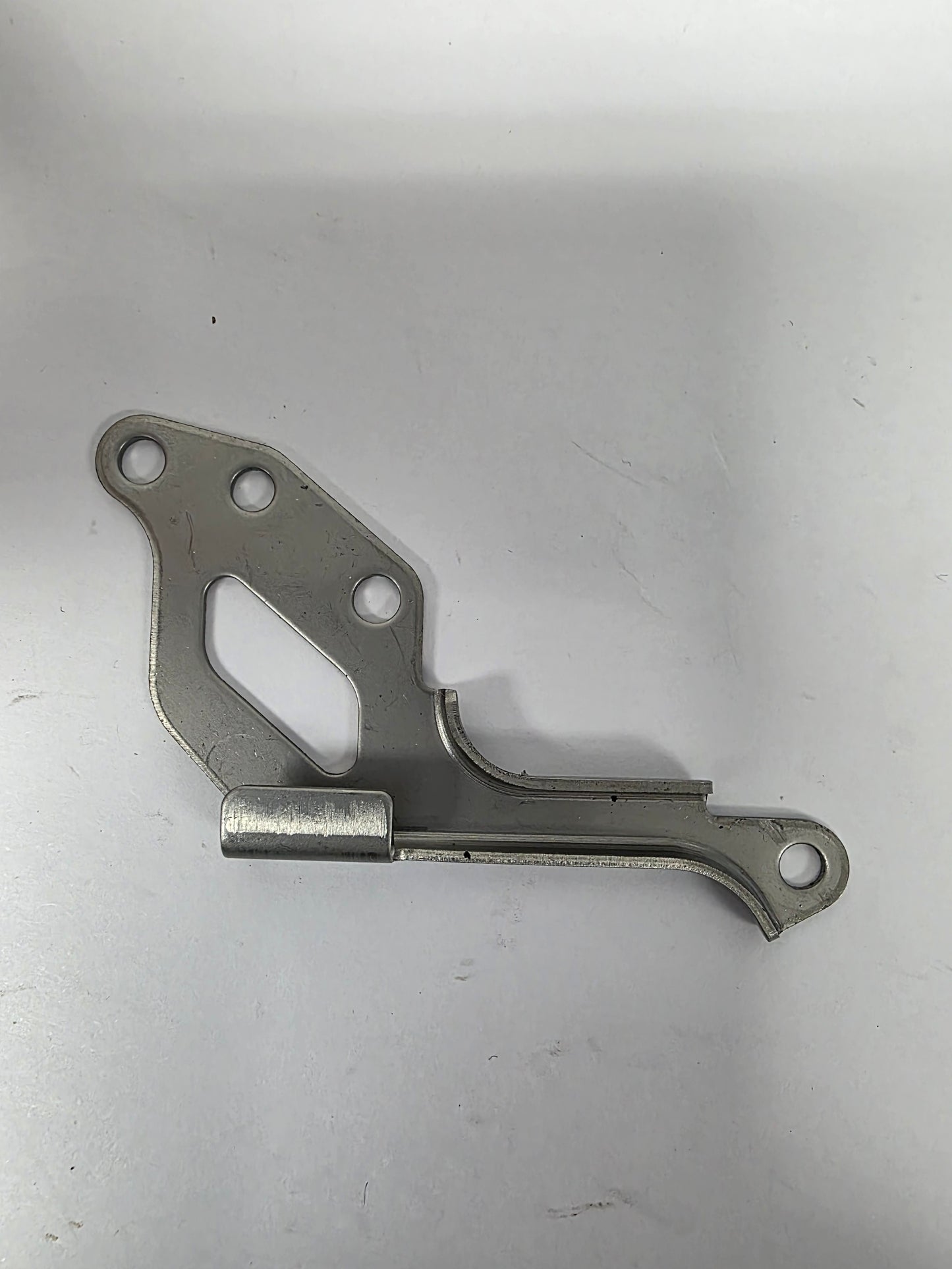 37725-88L00 Suzuki Neutral Switch Bracket | Genuine Used Part