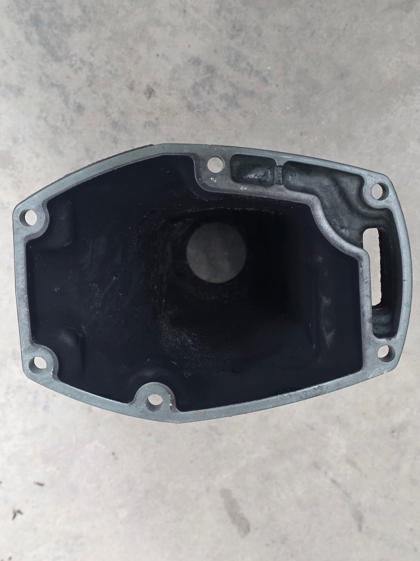 67C-14711-12-5B 67C-14711-005B Yamaha 40BET Muffler | Genuine Used Part