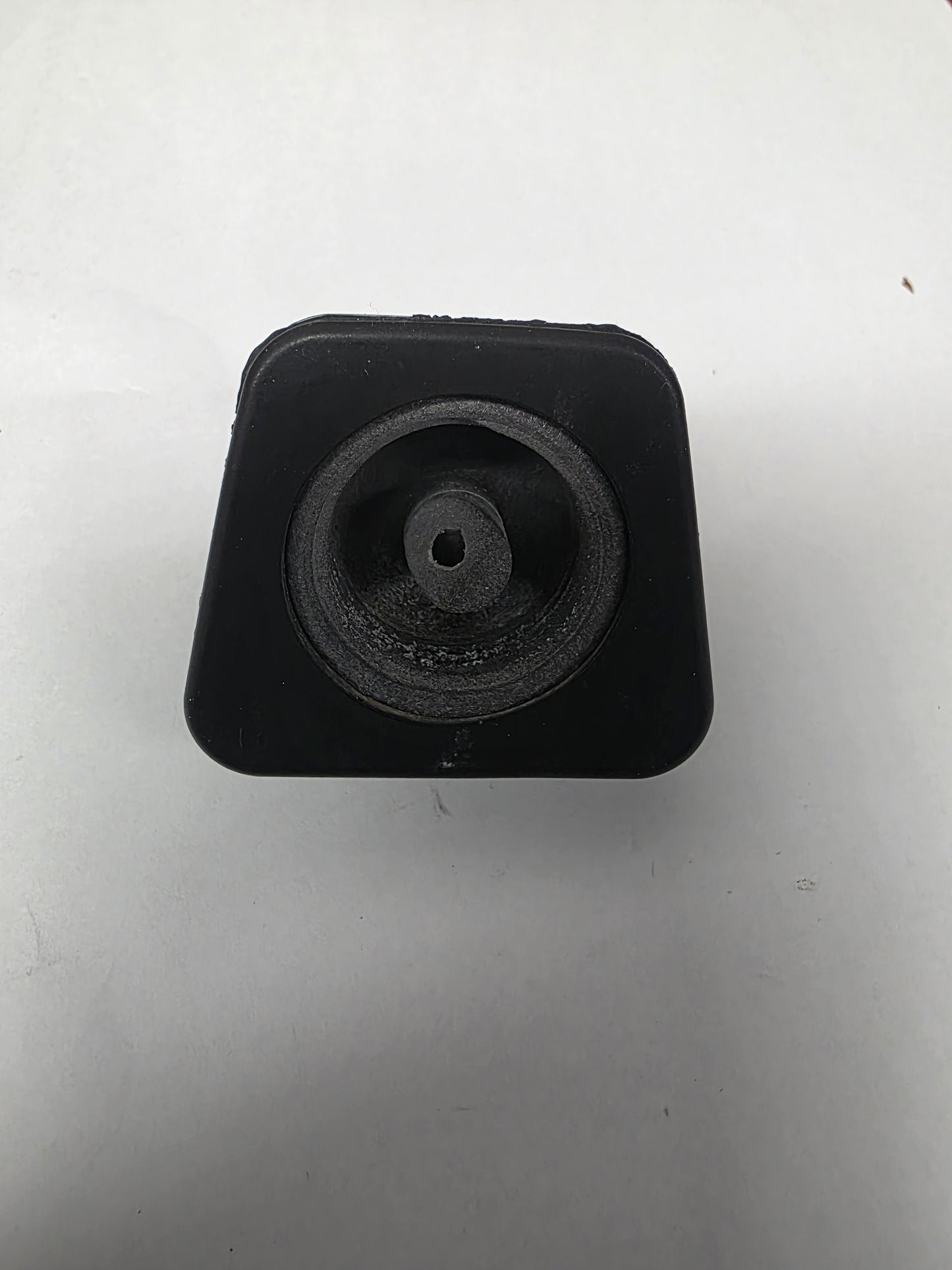 8M0039078 Mercury Grommet | Genuine Used Part