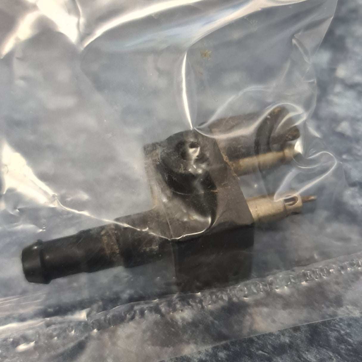 65720-986L0 Suzuki 5032150 Johnson Fuel Connector | Genuine Used Part