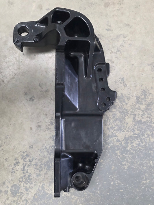 41121-88L01-0EP 41121-88L00-0EP Suzuki DF60A Clamp Bracket (Port) | Genuine Used Part