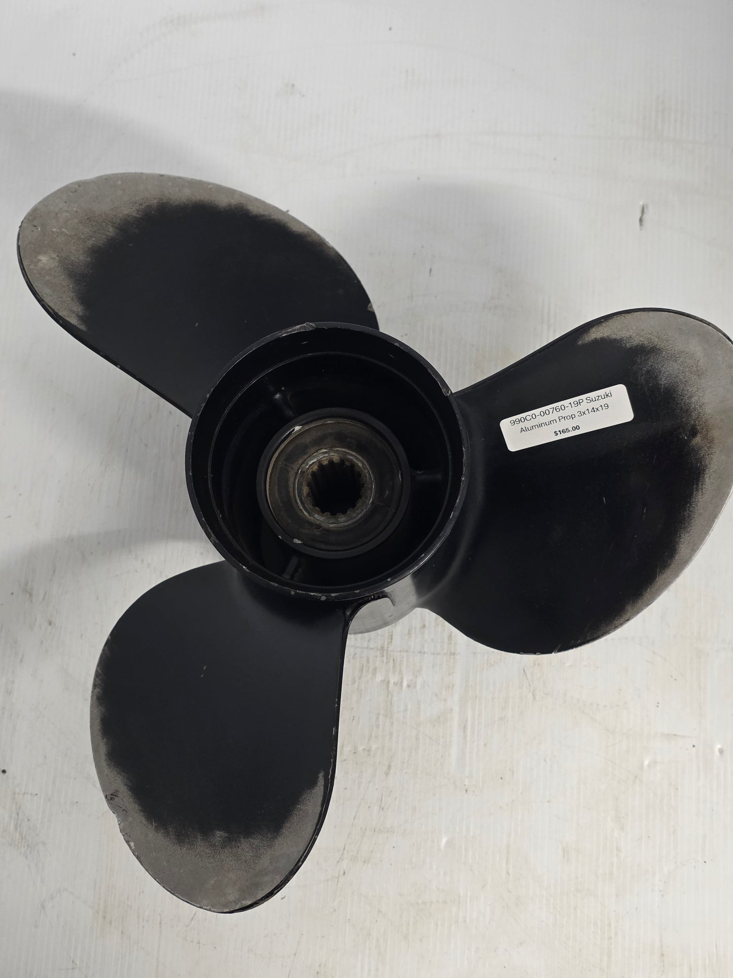 990C0-00760-19P 58100-90JB0-019 Suzuki 14 x 19 Aluminium Propeller – DF70A–DF140 RH 15 Spline | Genuine Used Part