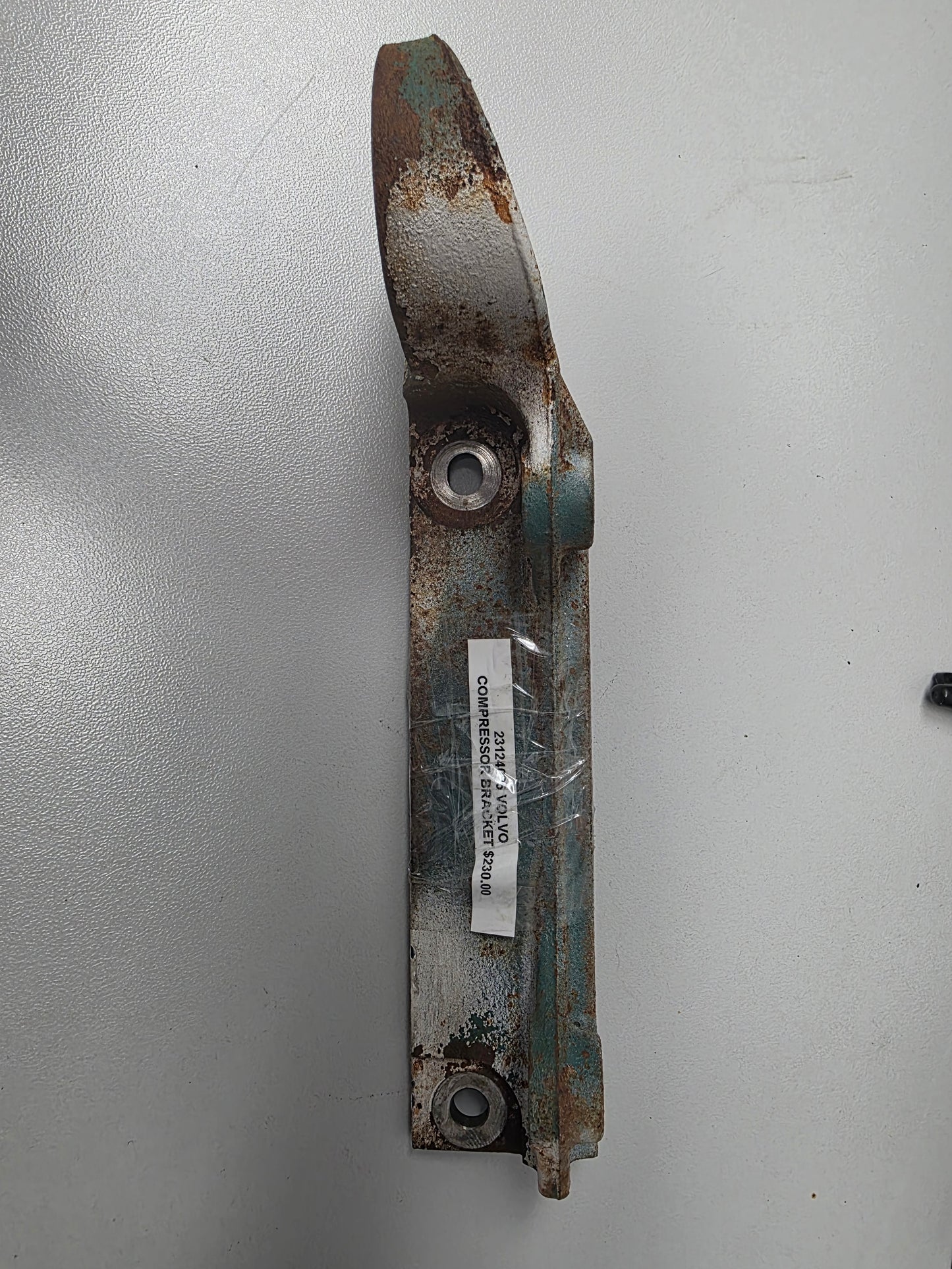 23124025 Volvo Penta Compressor Bracket | Genuine Used Part