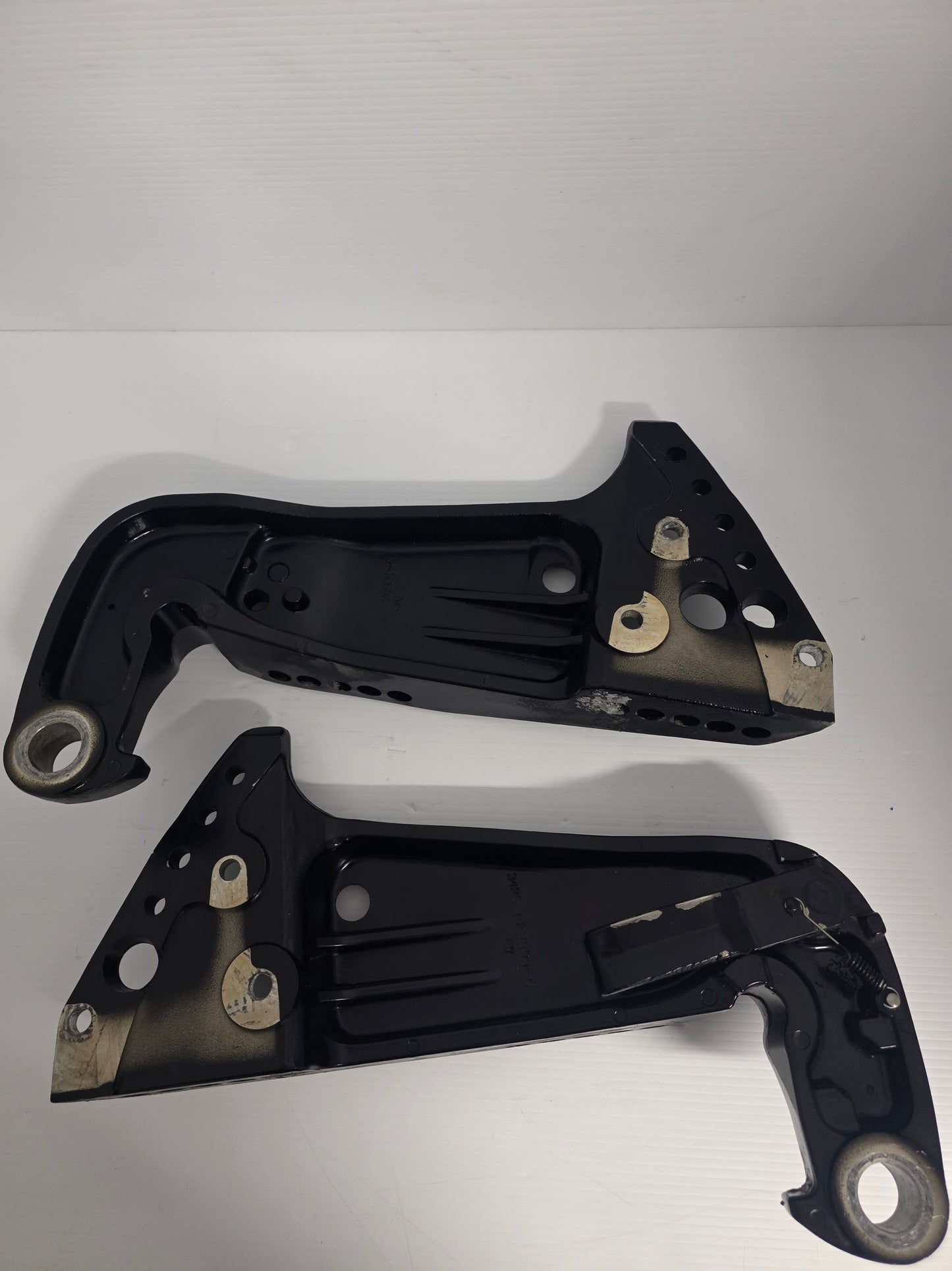 828333T01 828334T02 Mercury Bracket Assy Pair (Port & Stbd) | Genuine Used Part