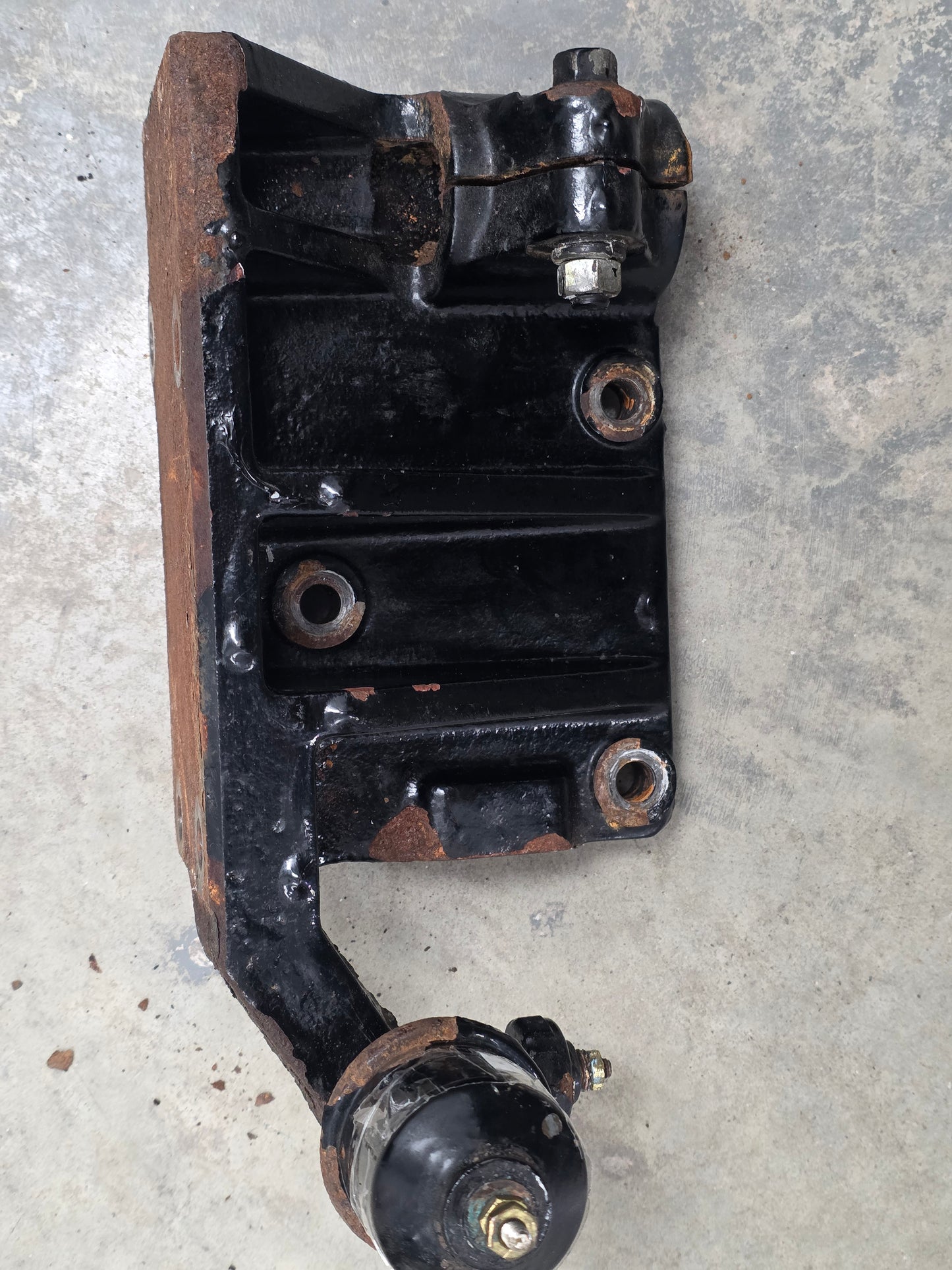 882560 Mercruiser Air Cooler Bracket | Genuine Used Part