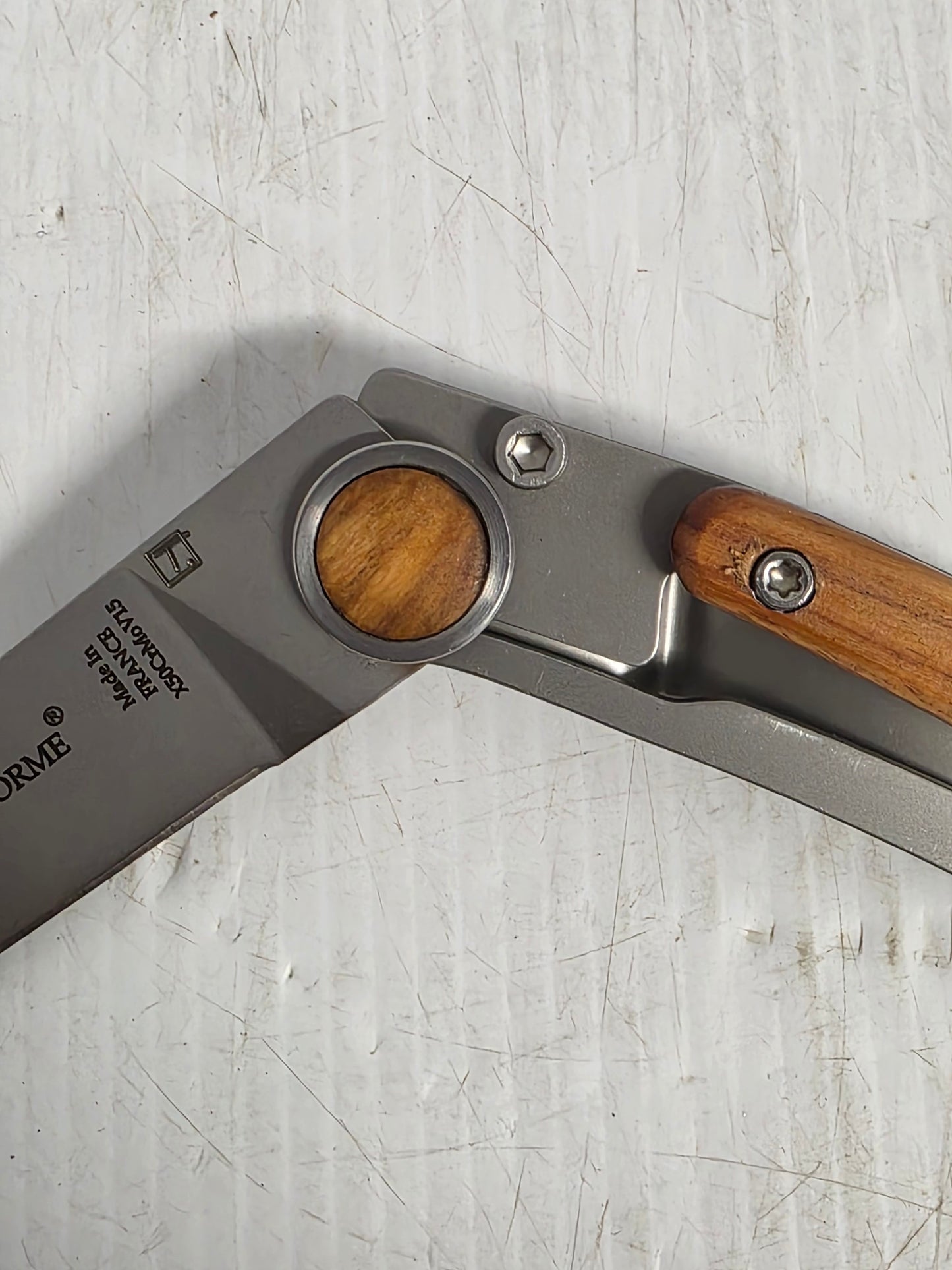CD.142.55 Claude Dozorme  9cm Dressed Series Stainless Steel Pocket Knife (Liner Lock, Rosewood Handle)