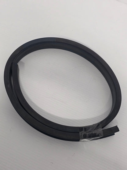 R2005 Mackay 3060 Dunbier SUPA-ROLLA Rubber Strip Black 1m | Marine Trailer Part