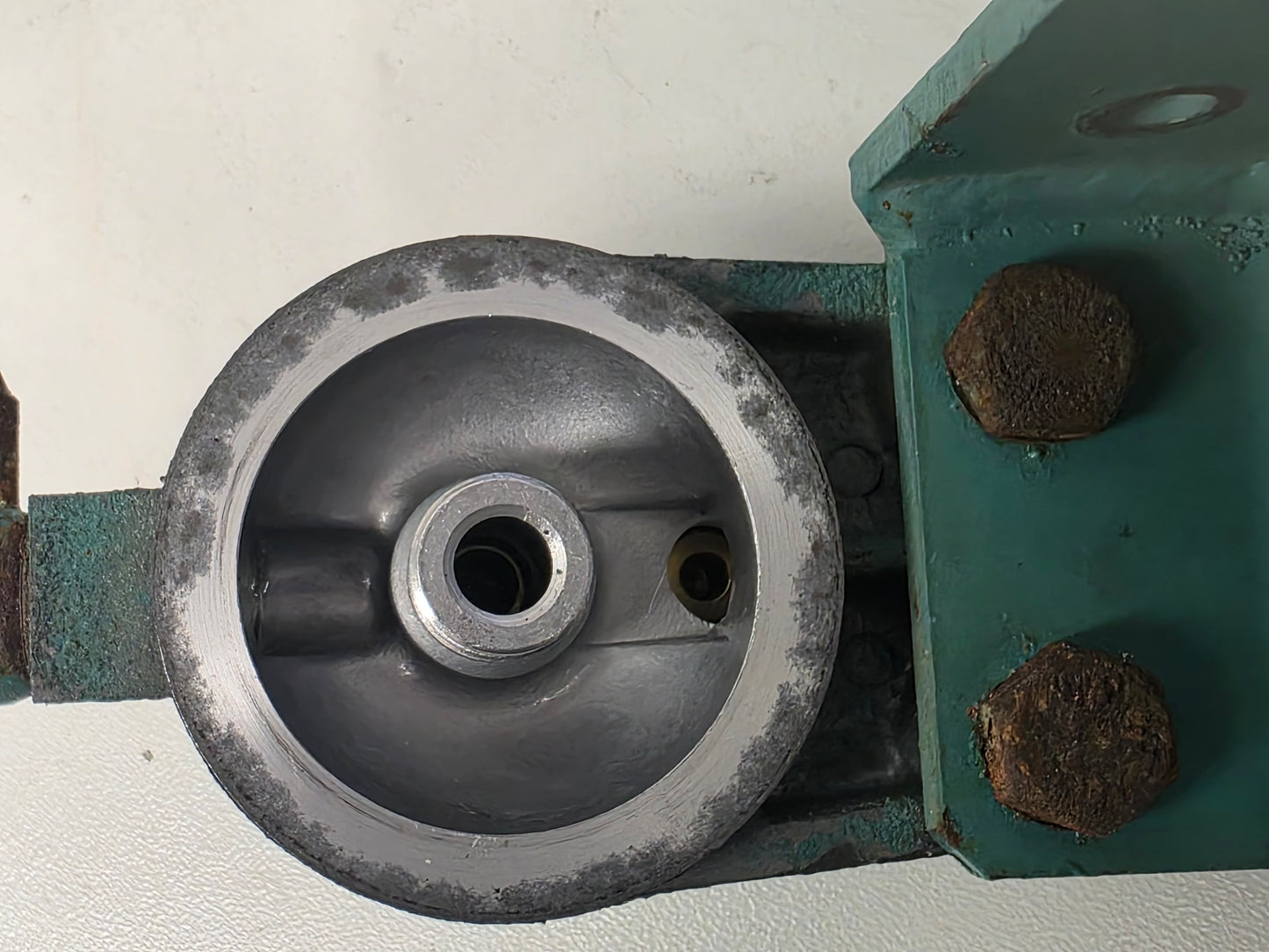 3580393 3580095 3580395 Volvo Penta Fuel Filter Housing Stay and Tube | Genuine Used Part