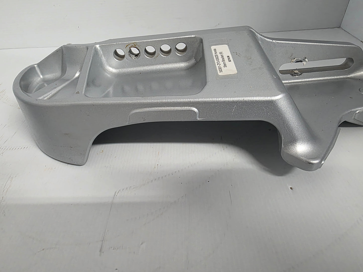 50301-ZY3-030ZB Honda Stern Bracket (R) | Genuine Used Part