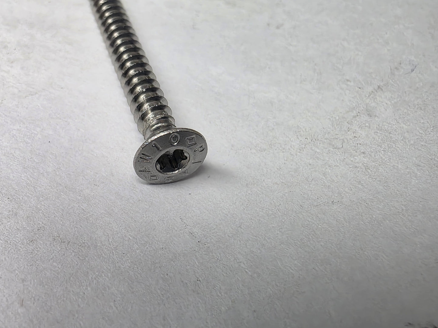 020513532 Drilling Screw, Raised C/S Head 3.5x32