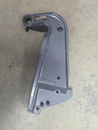 6G5-43112-01-EK Yamaha Engine Clamp Bracket (Port) | Genuine Used Part