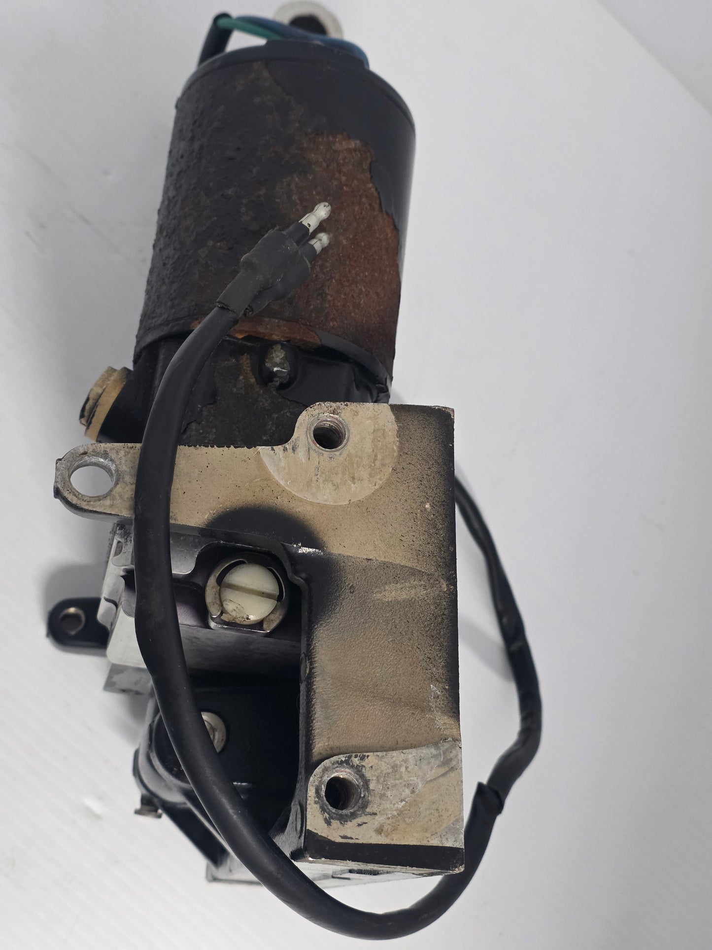 8M0171818 8M0090335 Mercury Trim Assembly and BRACKET ANCHOR 818771T1 | Genuine Used Part