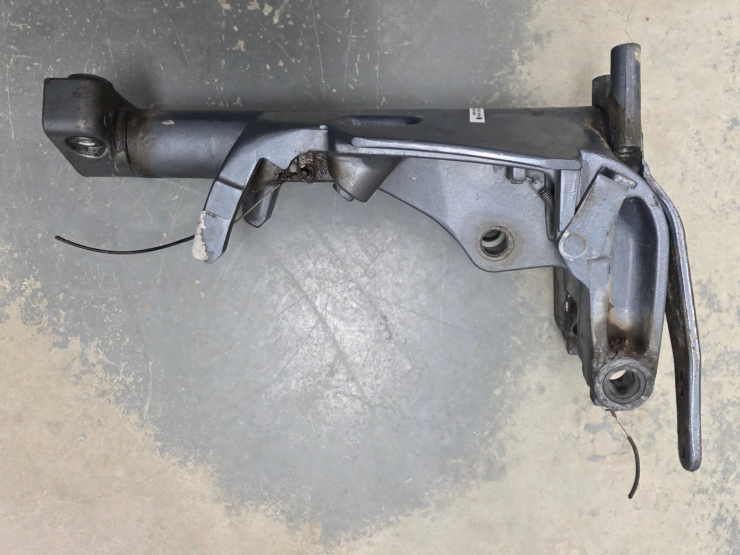64E-43311-20-8D 64E-43311-10-8D Yamaha Swivel Bracket Assy | Genuine Used Part