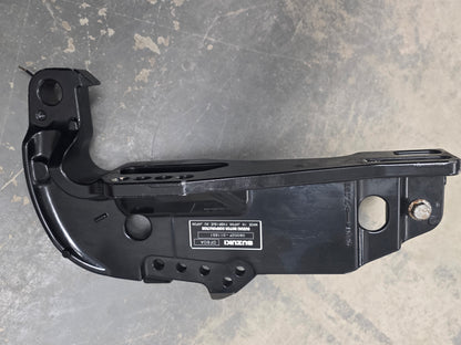 41121-88L01-0EP 41121-88L00-0EP Suzuki DF60A Clamp Bracket (STB) | Genuine Used Part