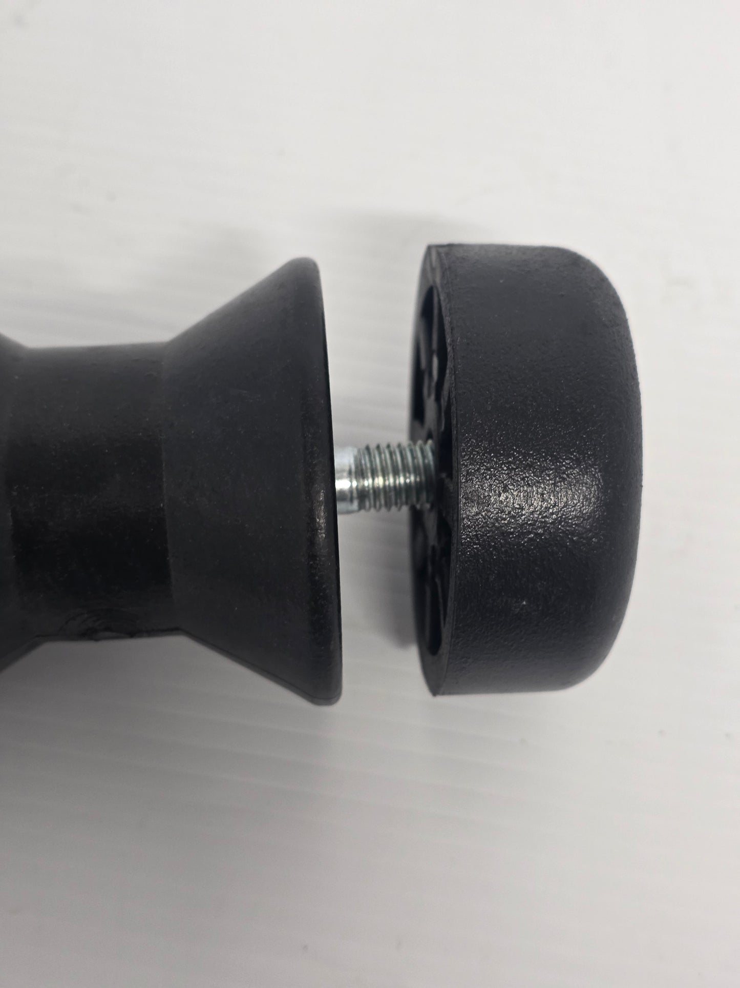 2892 Dunbier DUNBIER Bow Roller With End Caps & Bolt 3"
