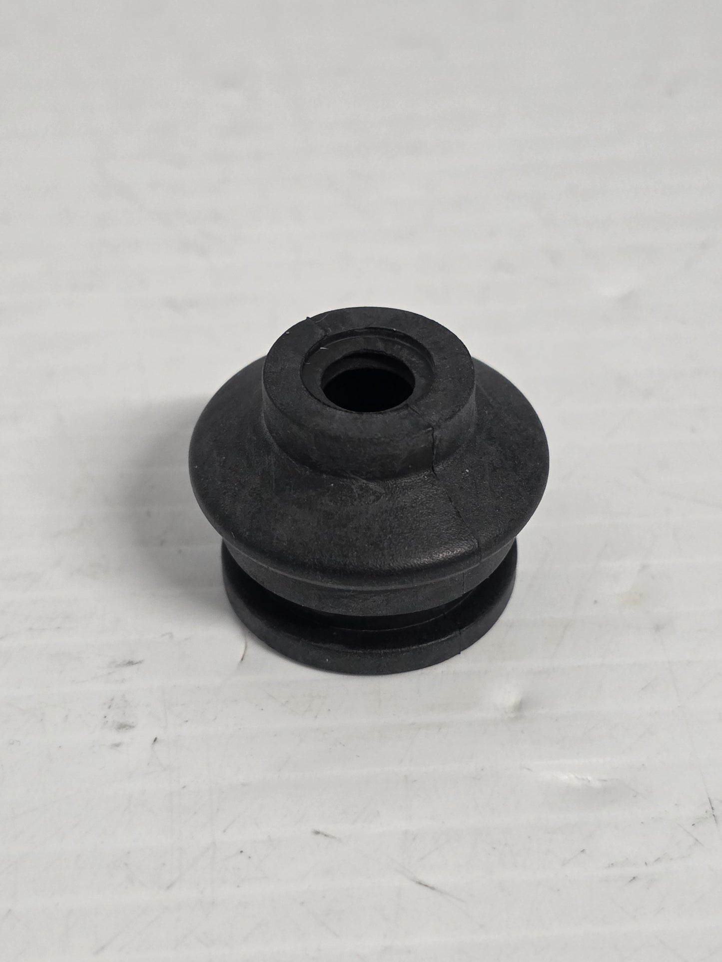 6E5-42724-01 Yamaha Grommet | Genuine OEM Yamaha Outboard Part