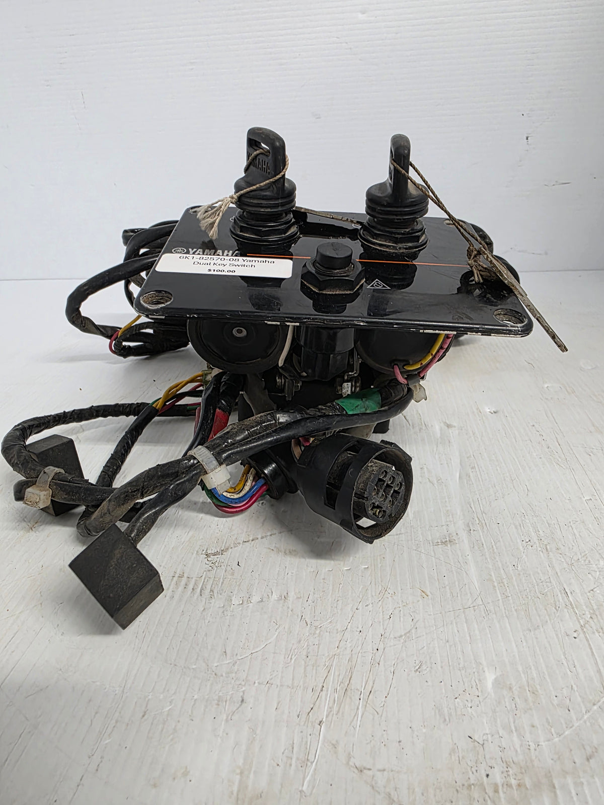 6K1-82570-08 Yamaha Dual Key Switch With Key | Genuine Used Part - photo 6 of 13