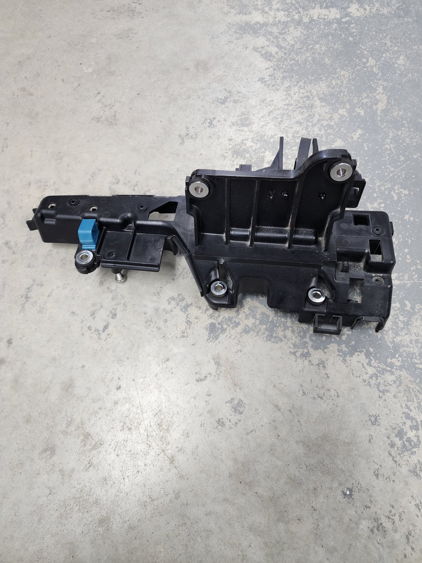 881359T Mercury Bracket | Genuine Used Part