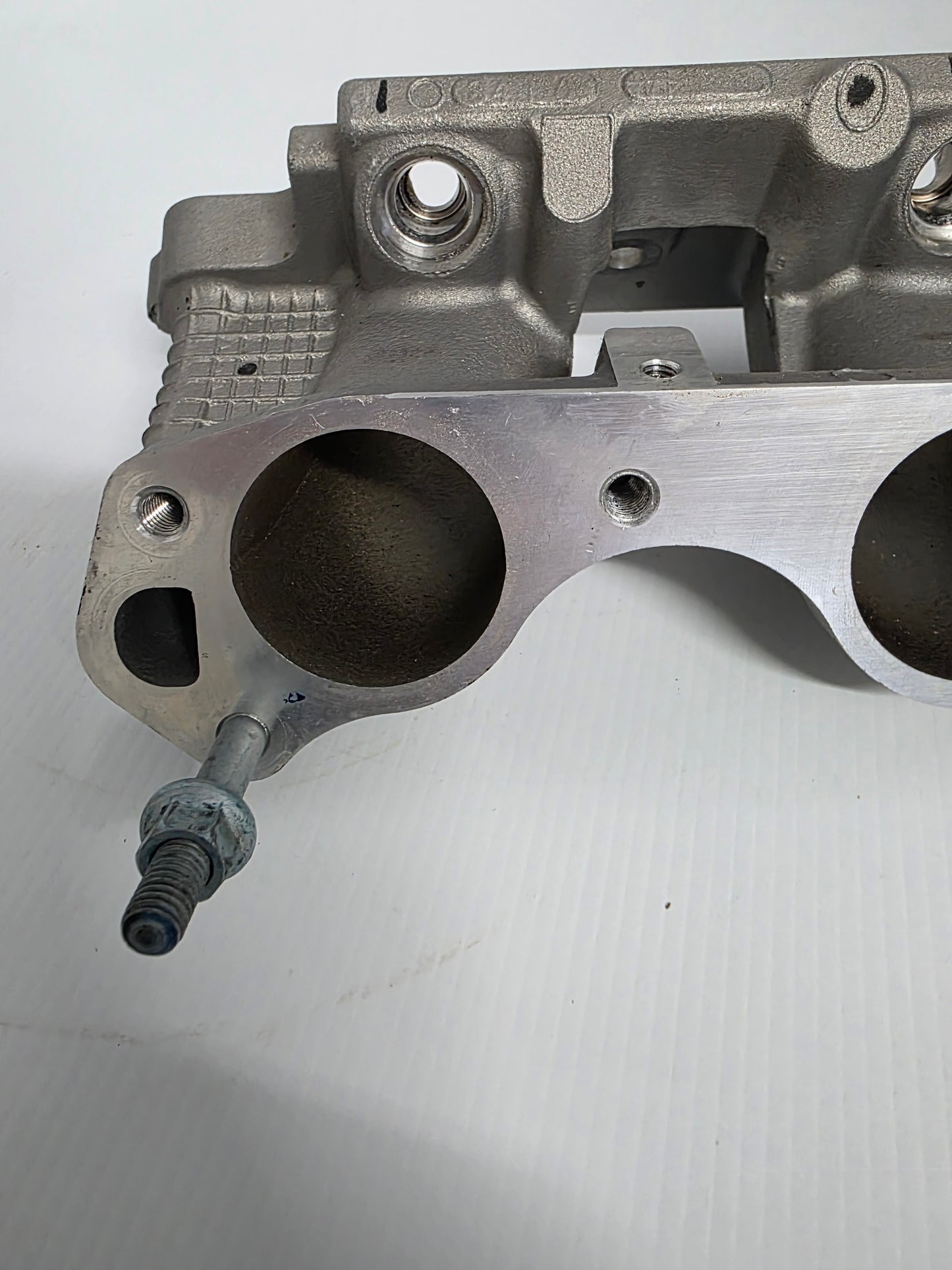 17051-ZY3-A00 Honda Injector Base (R) | Genuine Used Part