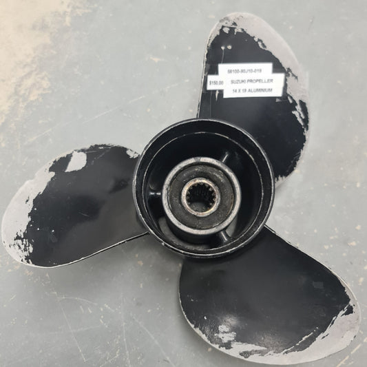 58100-90J10-019 Suzuki 14 x 19 Aluminium Propeller – DF70A–DF140 RH 15 Spline | Genuine Used Part