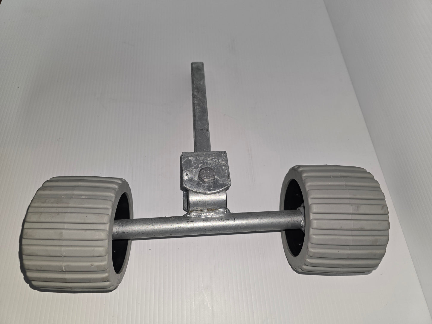 R2271K Mackay 3100 Dunbier ROLLA-MATIC Double 40mm Square Tube Leg | Marine Trailer Part