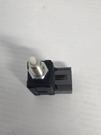 93810-3K000 SWITCH ASSY-STOP LAMP(4P)