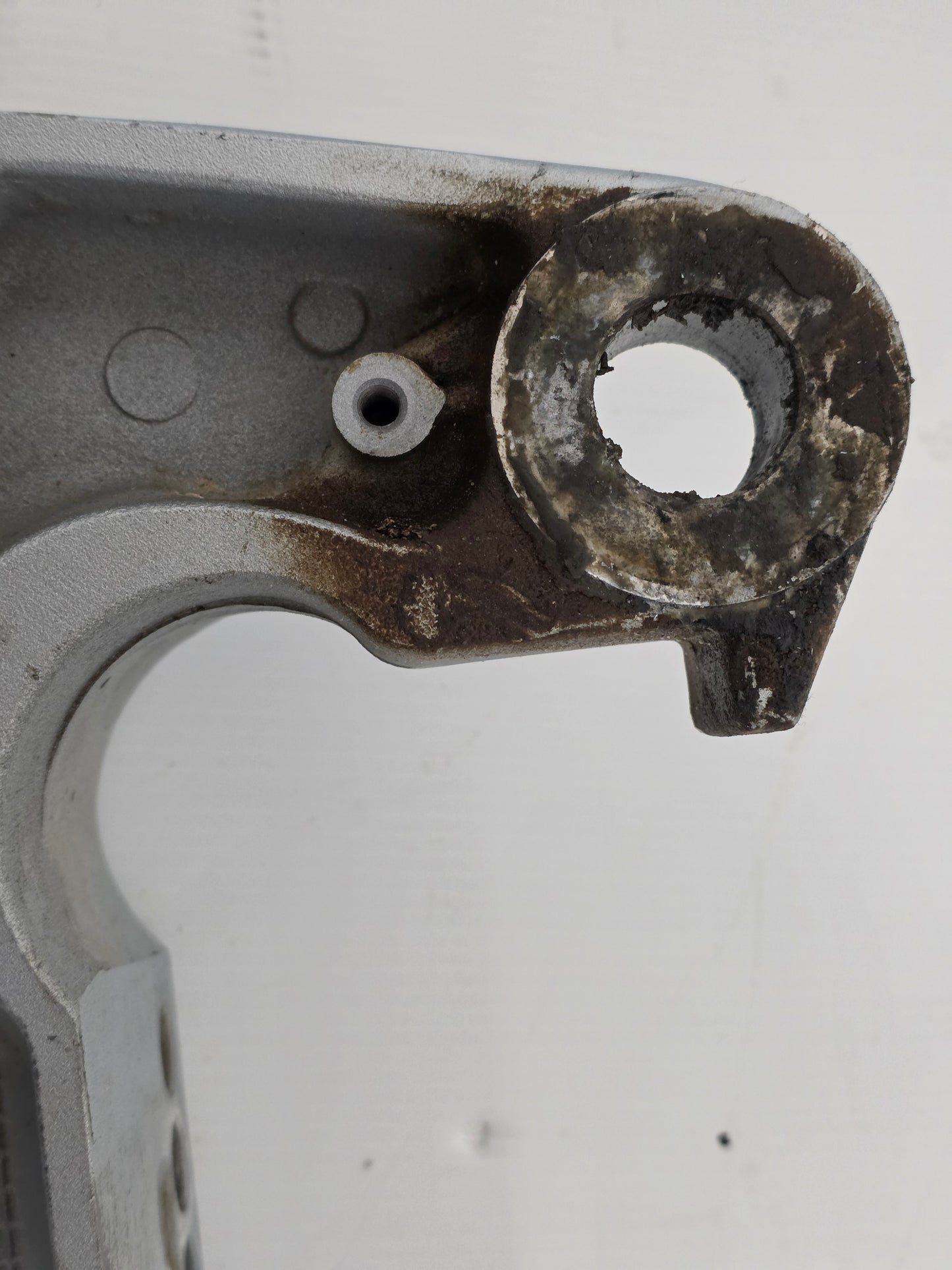 50311-ZVL-000ZC Honda Stern Bracket (L) | Genuine Used Part