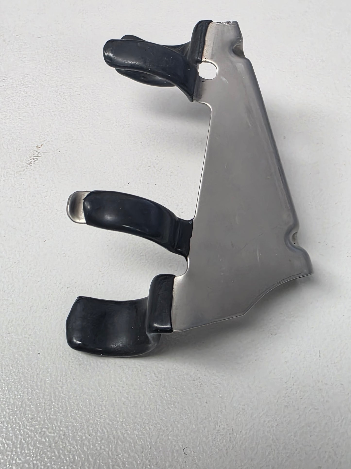 67C-82594-00-00 Yamaha F40BET Wiring Clamps | Genuine Used Part - photo 2 of 4