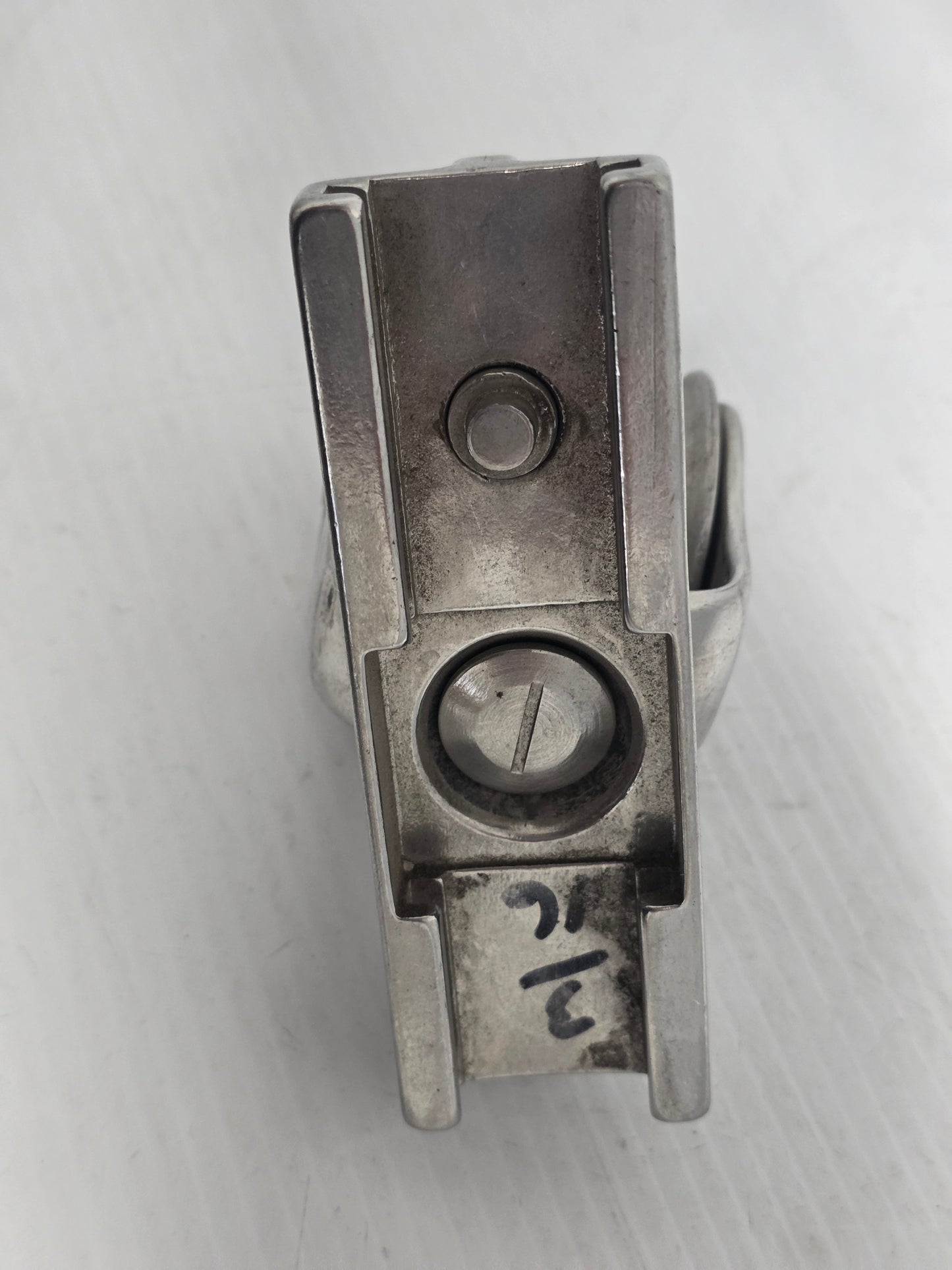 T-Track Slider Genoa Lead