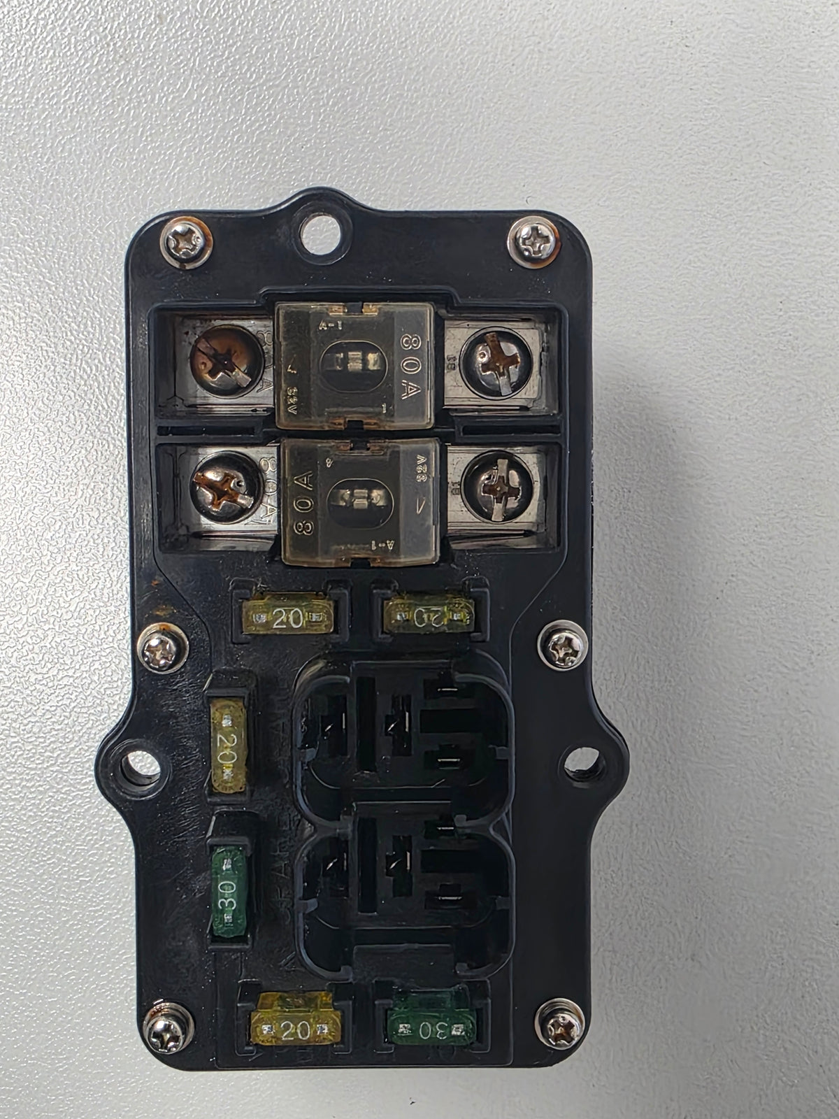 68F-82170-01-00 68F-82170-01-00 Yamaha Z200 Fuse Box Assy | Genuine Used Part