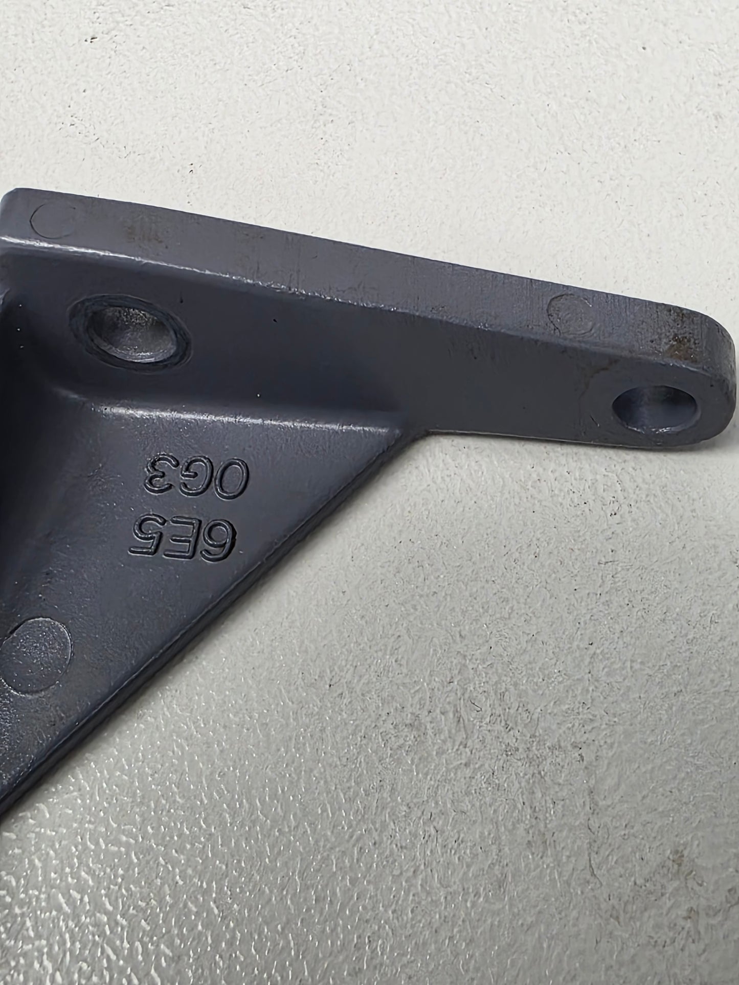 6E5-42761-00-1S Yamaha Z200 Stopper | Genuine Used Part