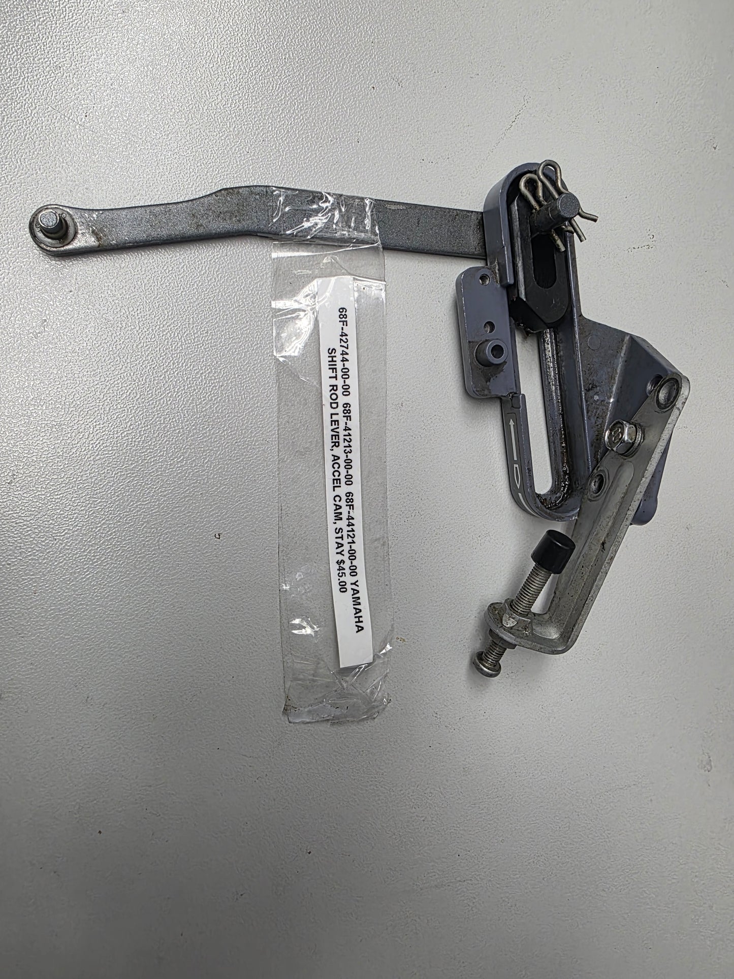 68F-42744-00-00 68F-41213-00-00 Yamaha Shift Rod Lever, Accel cam, Stay | Genuine Used Part