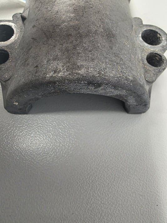 6E5-44552-01-94 6E5-44552-00-94 Yamaha 115CETO Lower Mount Housing (Rubber) | Genuine Used Part