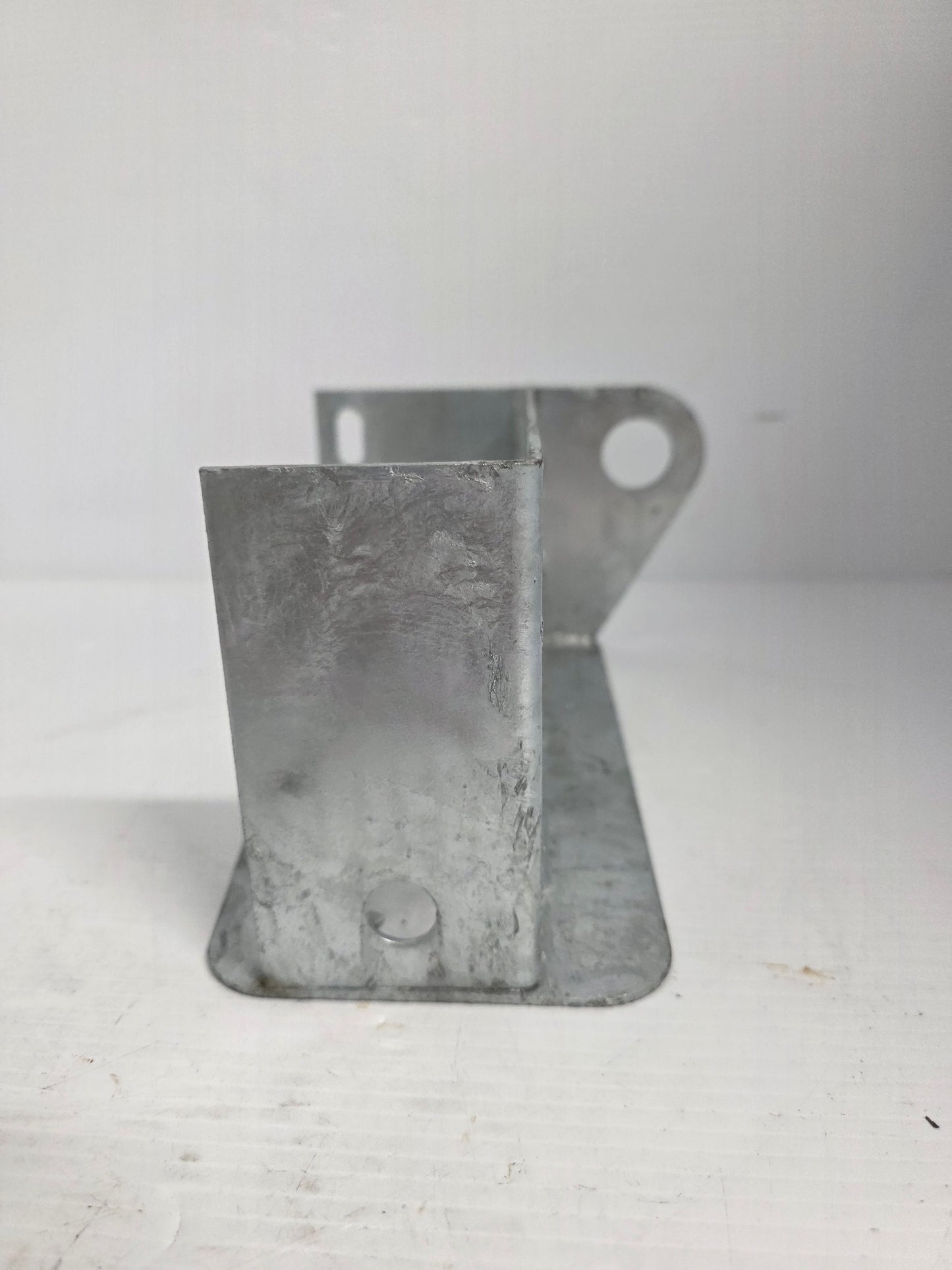 2490G-B Lamp and Tie Down Bracket Galvanised, Bolt-on (Suits Right Hand)