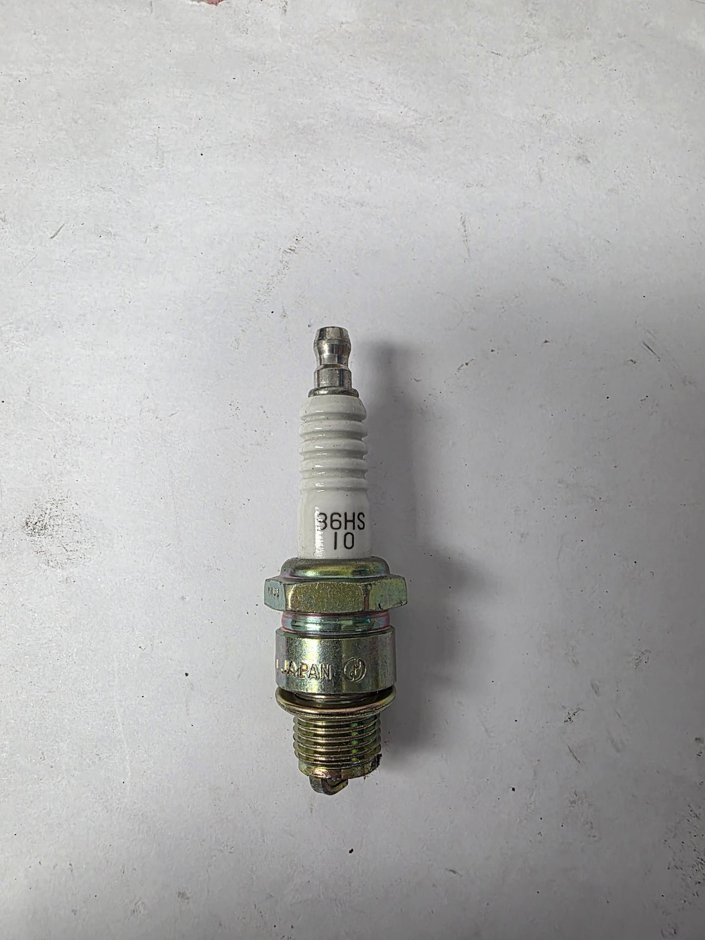 B6HS-10 NGK Spark Plug