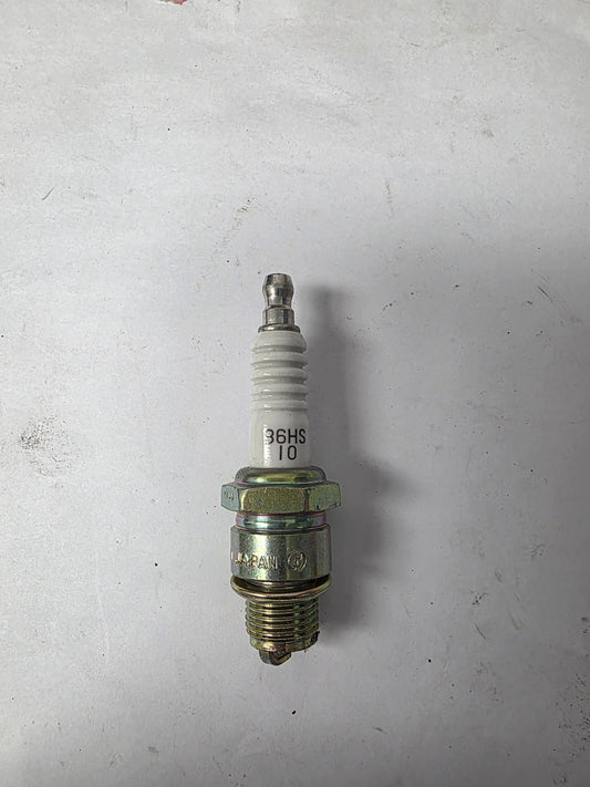 B6HS-10 NGK Spark Plug