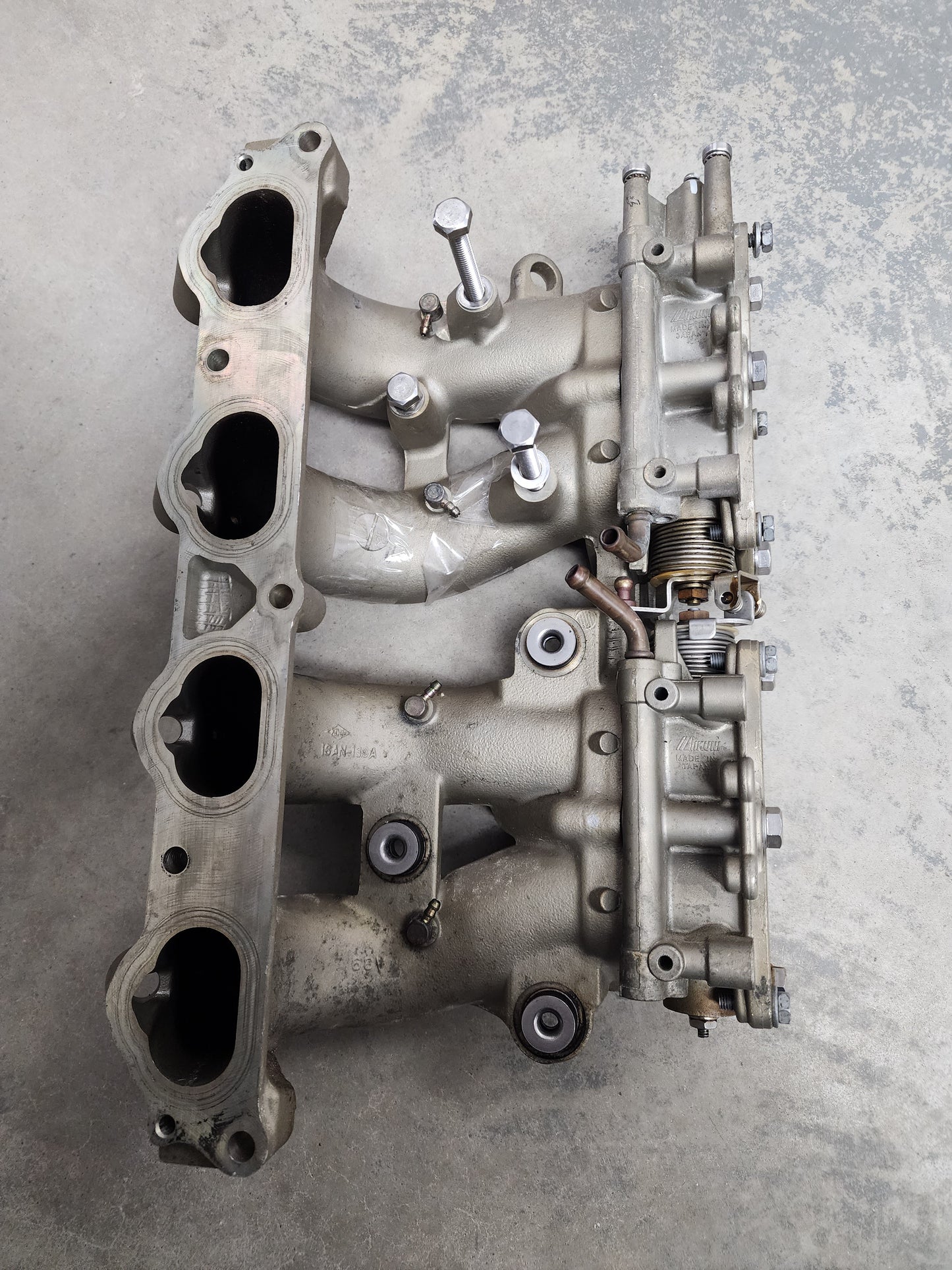 880886T 881441T4 881441T3 Mercury Manifold & Throttle Bodies | Genuine Used Part